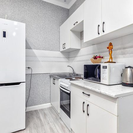 Прекрасная Студия В Элитном Доме Pavlodar Bagian luar foto