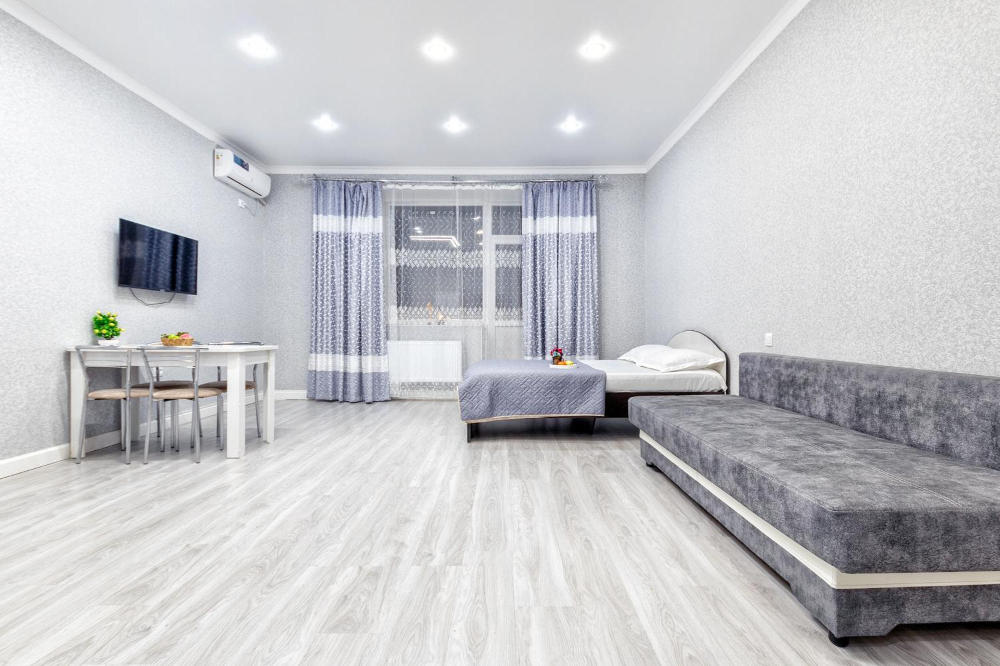 Прекрасная Студия В Элитном Доме Pavlodar Bagian luar foto